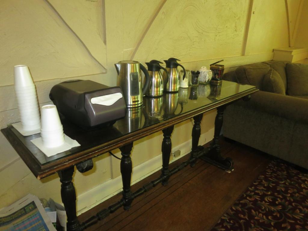The Buchan Hotel Vancouver Extérieur photo