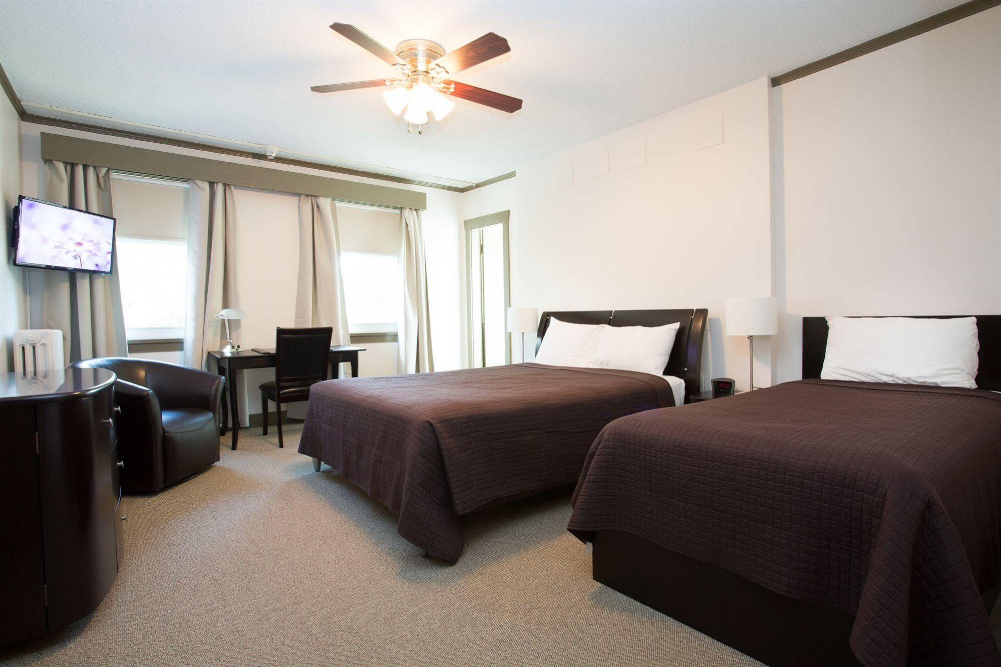 The Buchan Hotel Vancouver Extérieur photo