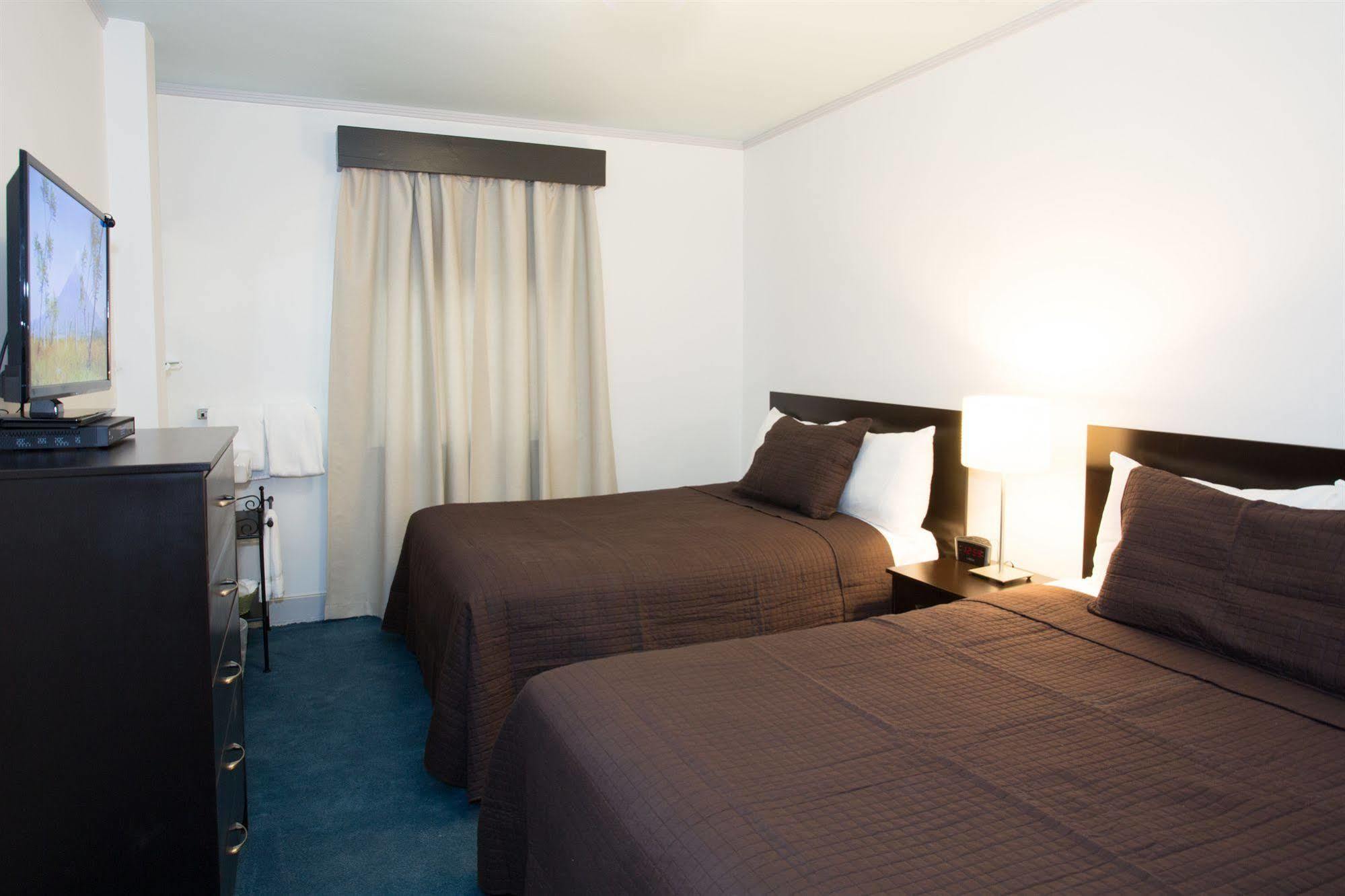 The Buchan Hotel Vancouver Extérieur photo
