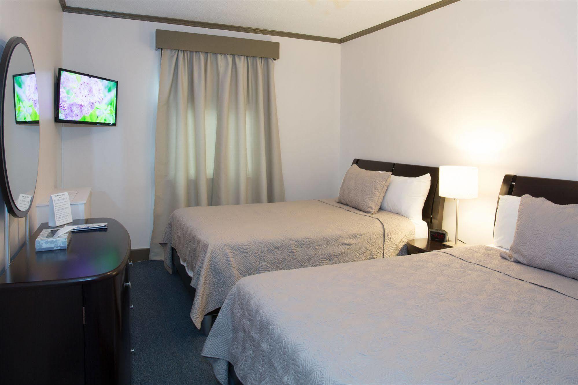 The Buchan Hotel Vancouver Extérieur photo