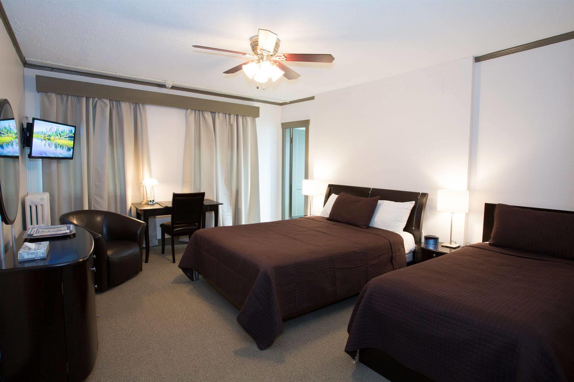 The Buchan Hotel Vancouver Extérieur photo
