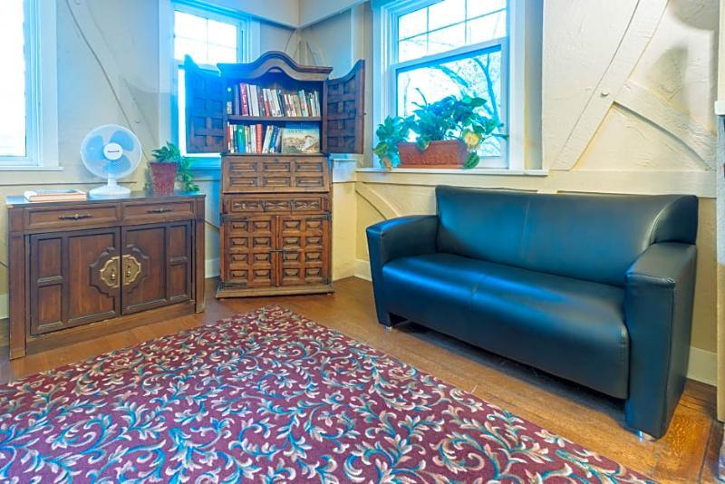 The Buchan Hotel Vancouver Extérieur photo